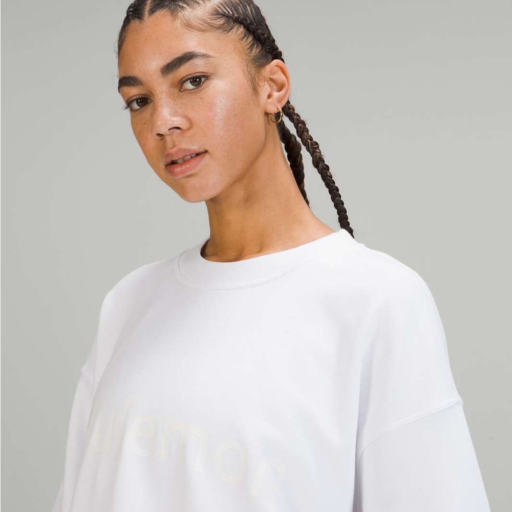 Lululemon Perfectly Oversized Crew *Graphic
White